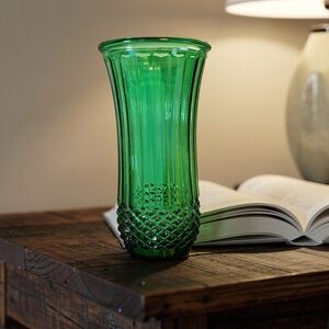 Vintage emerald green Hoosier Glass diamond point and ribbed vase
